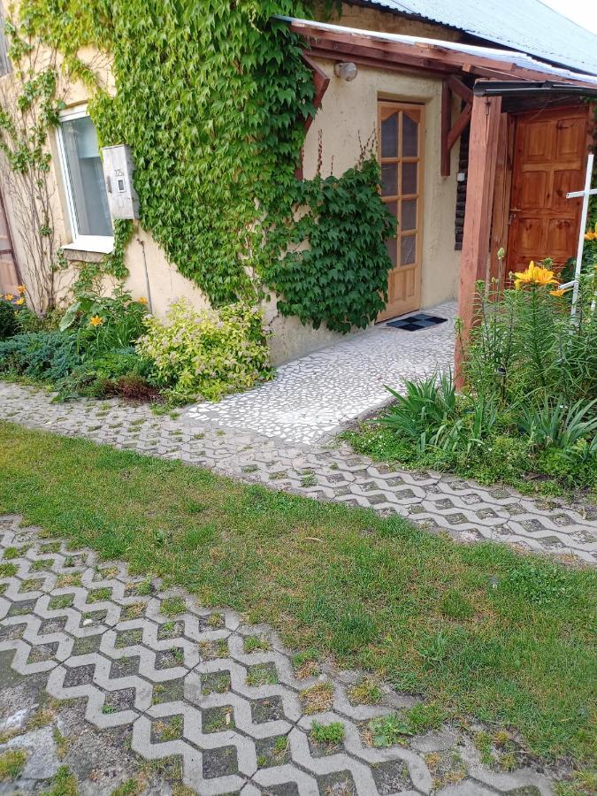 Agroturystyka "Pod Bluszczem" Krasnobród Kültér fotó